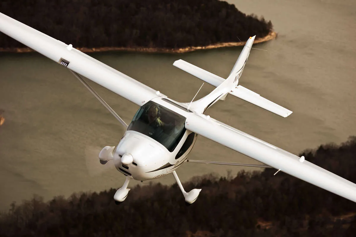 Remos GX в полете над Барнаулом